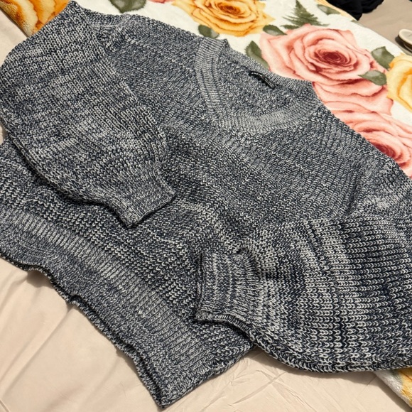 SHEIN Sweaters - SHEIN Scoop-Neck Knit Sweater